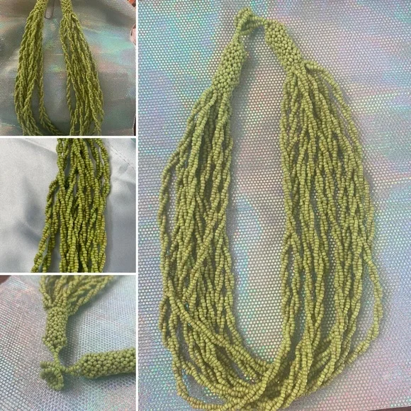 Handmade beaded necklace with matching earrings. - Picture 7 of 7